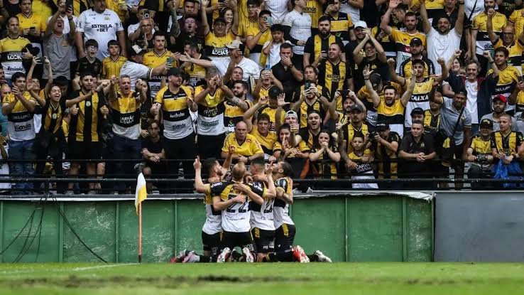 CRICIÚMA VENCE BOTAFOGO (SP) E GARANTE VAGA À SÉRIE-A DE 2024