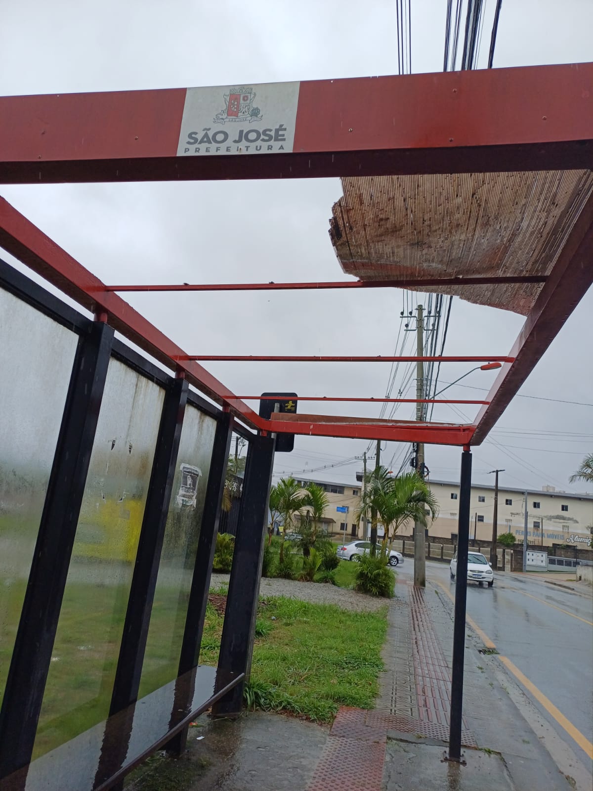 SITUAÇÃO DE ABRIGO NO BAIRRO POTECAS  EM SÃO JOSÉ (SC)
