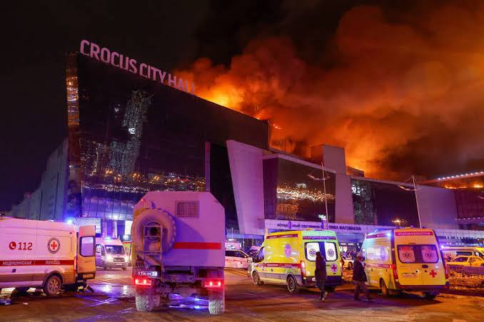 ATAQUE TERRORISTA  EM MOSCOU PROVOCA DEZENAS DE MORTES