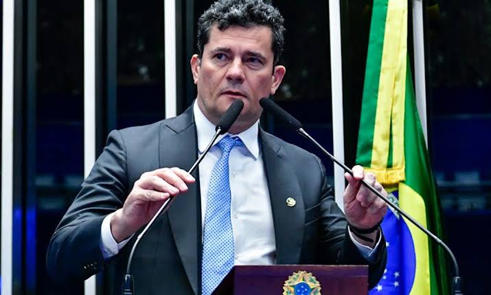 DESTAQUE CATARINA FEZ PREVISÃO ACERTADA : SENADOR MORO CONTINUA COM MANDATO