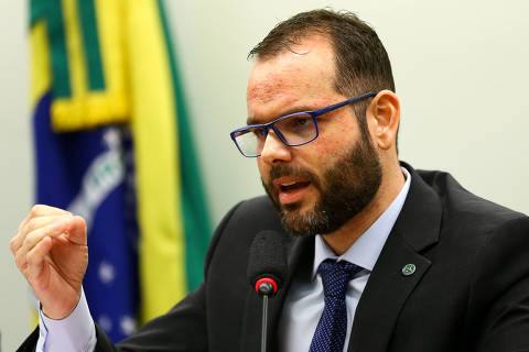TSE SUSPENDE JULGAMENTO  CONTRA SENADOR JORGE SEIF (PL-SC)