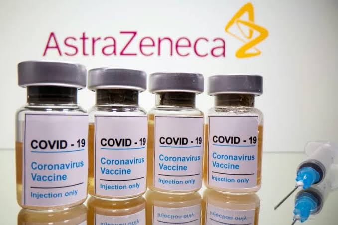 ASTRAZENECA VAI RETIRAR  DO MERCADO VACINAS CONTRA COVID-19