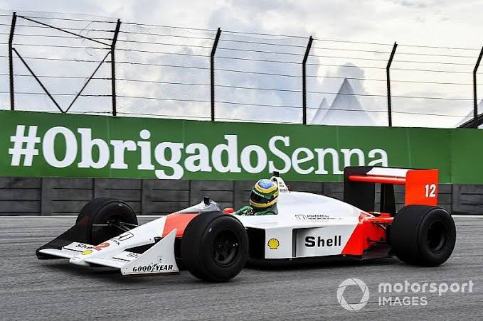 HOMENAGENS LEMBRAM OS ÍDOLOS DA FÓRMULA - 1  AYRTON  SENNA  E RAZTSENBERGER