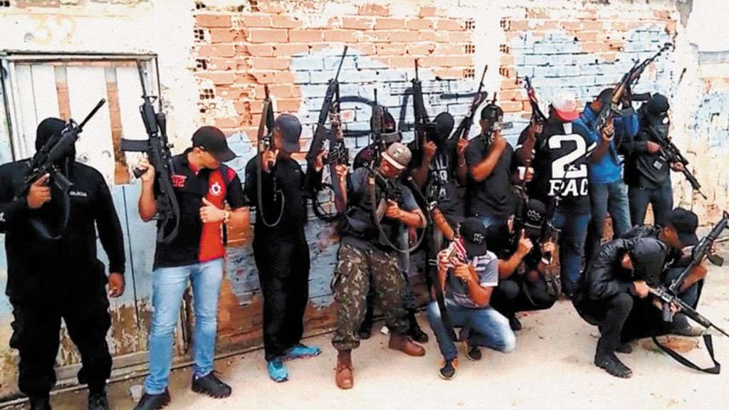 RIO DE JANEIRO - UMA CIDADE COM  VIOLÊNCIA; SEM LEI  E  SOB COMANDO DE MILÍCIAS