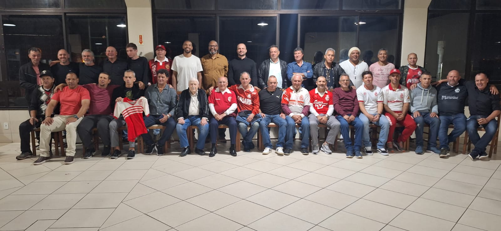 GRUPO DE EX-JOGADORES DO INTERNACIONAL DE LAGES COMEMORAM 75 ANOS DO "LEÃO DA SERRA"