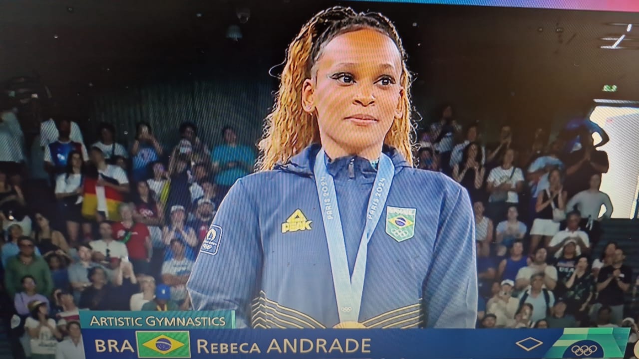 REBECA ANDRADE É OURO NA GINÁSTICA OLÍMPICA DE PARIS 2024