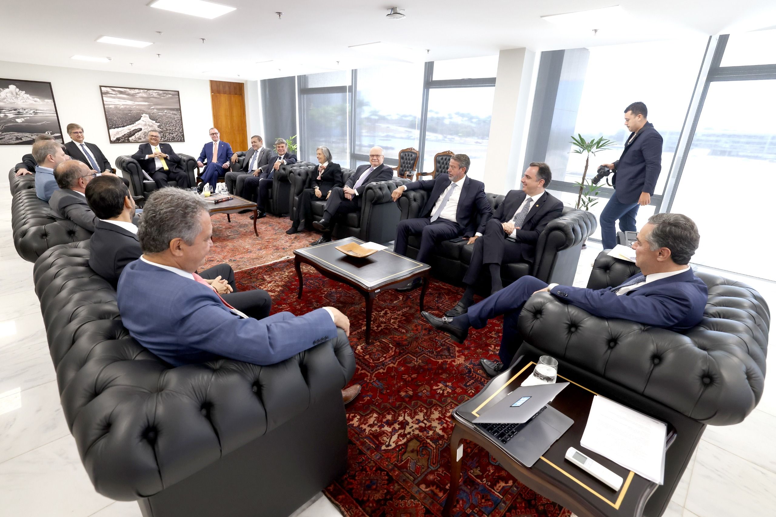 STF; GOVERNO  E CONGRESSO  " DESCOBREM "  QUE É PRECISO HAVER TRANSPARÊNCIA PARA EMENDAS