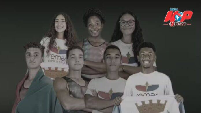 VELÓRIO COLETIVO  MARCA DESPEDIDA DAS VÍTIMAS DE ACIDENTE COM  VAN  DA  EQUIPE DE REMO