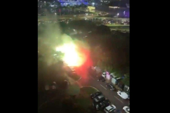 EXPLOSÕES NA PRAÇA DOS TRÊS PODERES RESULTA EM MORTE