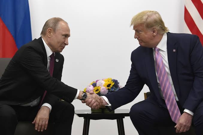 TRUMP FAZ ACORDO COM PUTIN PARA DIVIDIR AMBOS RIQUEZAS E O PODER NO PLANETA