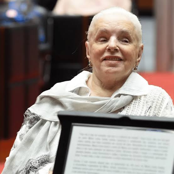 MUNDO DA ARTE EM LUTO. MORRE  MARIA LÚCIA GODOY - UMA DAS MAIORES CANTORAS LÍRICAS DA HISTÓRIA