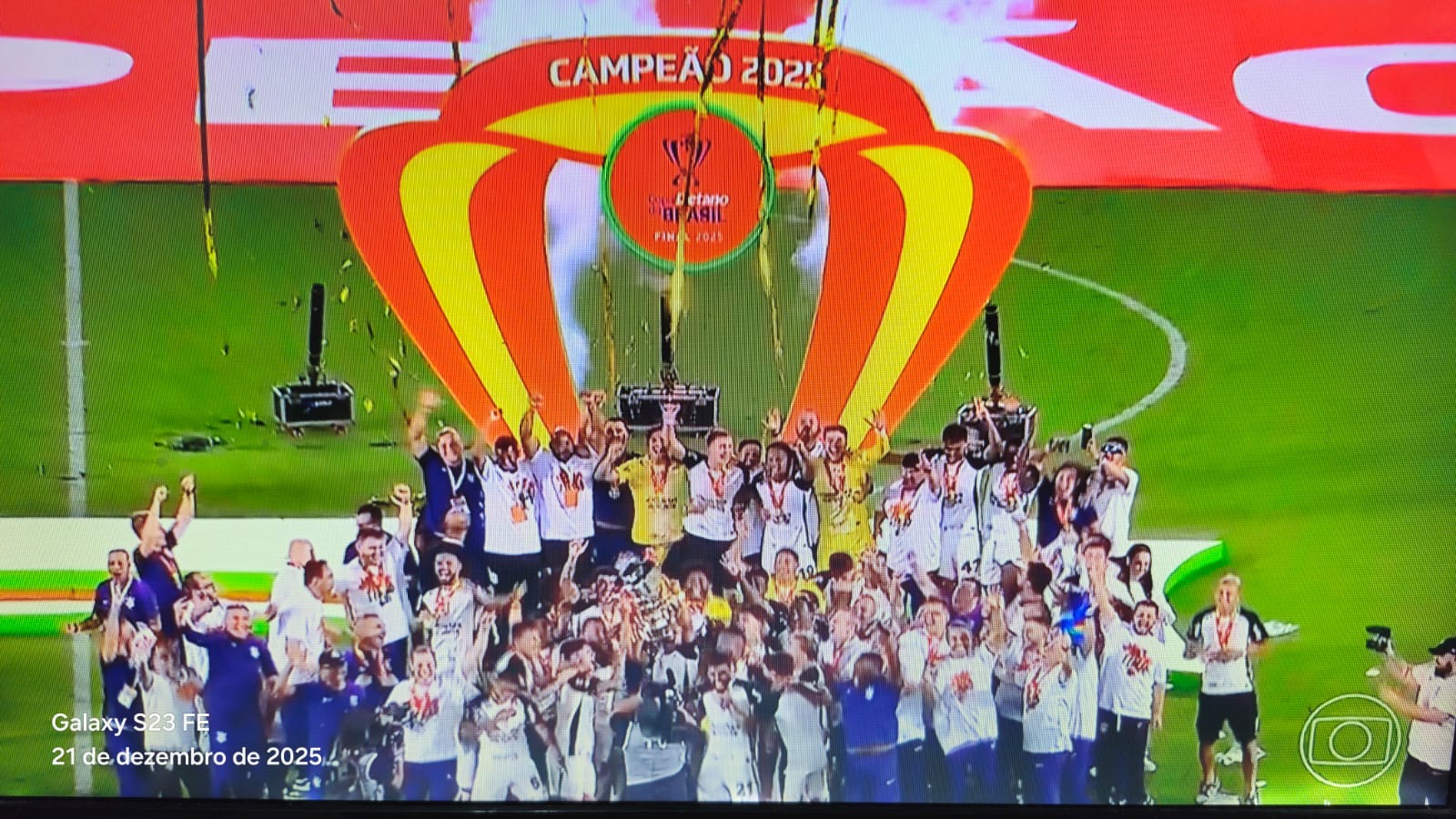 CORINTHIANS CONQUISTA TAÇA  DA COPA DO BRASIL DE 2025.