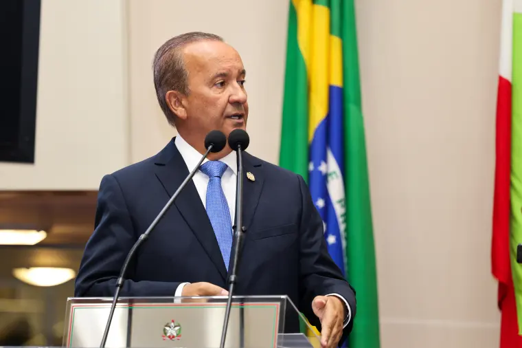 EX- SENADOR  JORGINHO  (PL), ( ATUAL GOVERNADOR ); NÃO INFORMOU ATÉ HOJE ONDE FORAM PARAR MAIS DE R$ 400 MILHÕES DE EMENDAS À SAÚDE