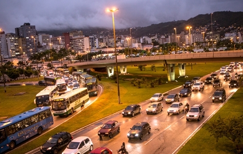 Florianópolis (SC), continua sofrendo caos no trânsito