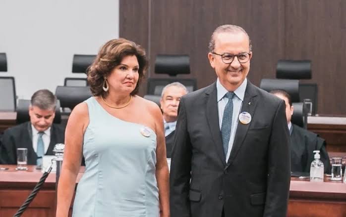 GOVERNO DE SC CONTRATA  COZINHEIROS COM SALÁRIOS R$ 21 MIL PARA CASA DE VICE