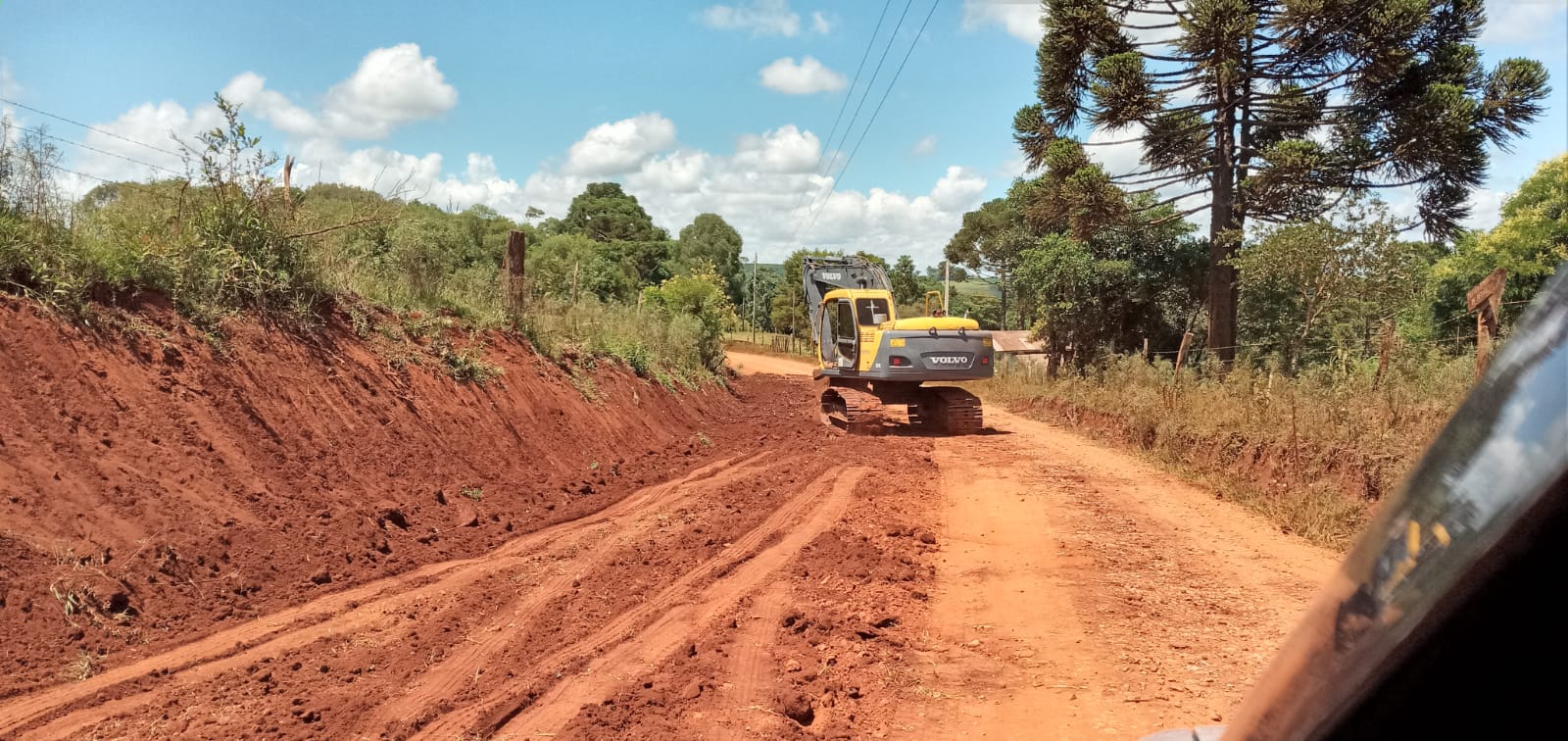 OBRAS VISAM PAVIMENTAÇÃO ENTRE BR-282 E  VINÍCOLA ABREU GARCIA 