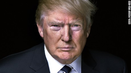 FBI pede transcrições de diálogos de Trump