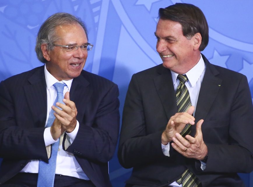 Bolsonaro troca Ministro da Justiça  e diretor-geral da PF temendo aperto das investigações da PF ; MPF e do TCU que atingem o ministro Paulo Guedes