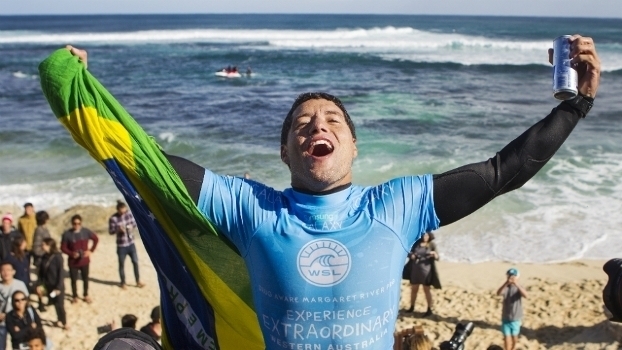 Mineirinho - um gigante nas ondas é Campeão Mundial
