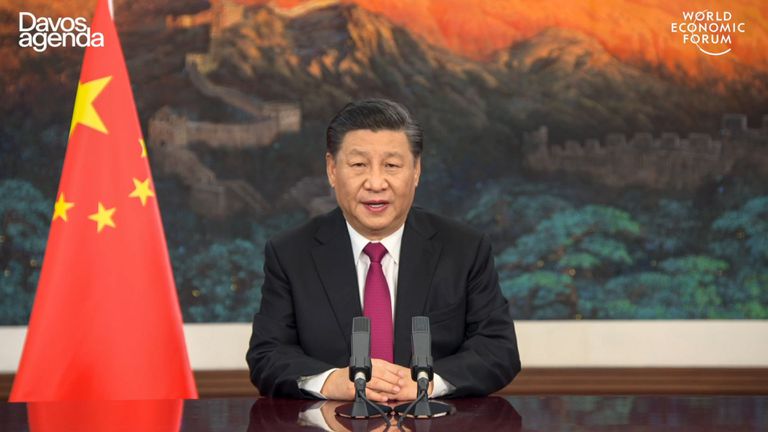 Xi Jinping alerta Biden para evitar uma nova \" guerra fria \" . Alerta foi dado em Davos