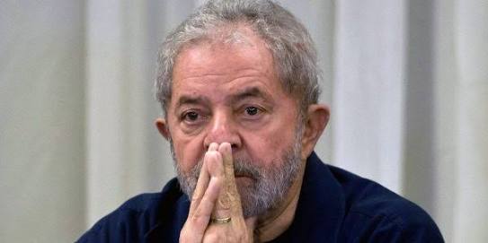 Lula (PT) preso por corrupção e lavagem de dinheiro fora da disputa presidencial