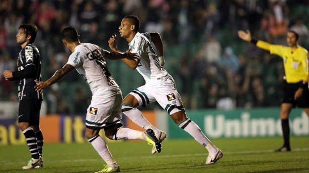 Figueirense derrota novamente o Corinthians 