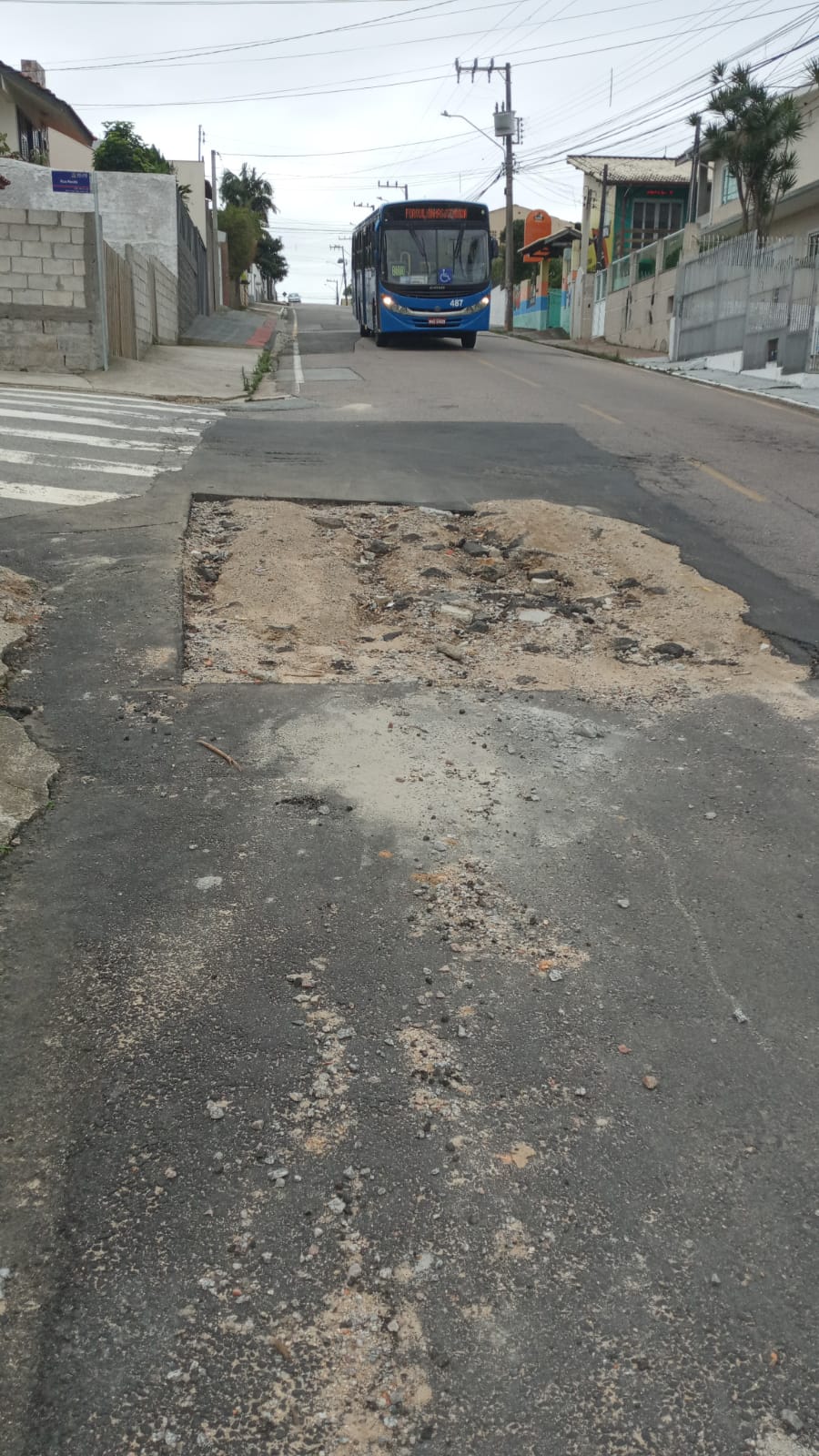 CAÓTICA SITUAÇÃO EM MUITAS RUAS DE SÃO JOSÉ (SC)