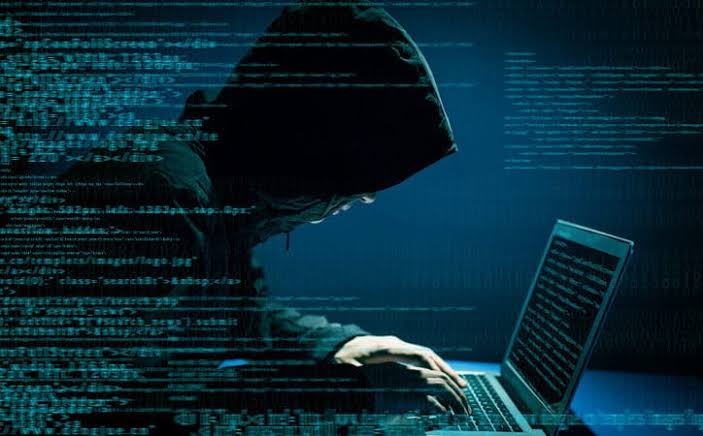 Hackers do Grupo Anonymous invadem sites do Kremlin