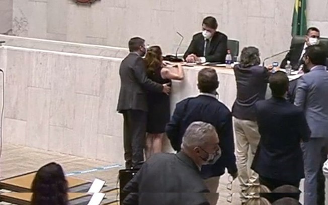 Deputado acusado de assédio sexual pode perder o mandato e responder processo na Justiça